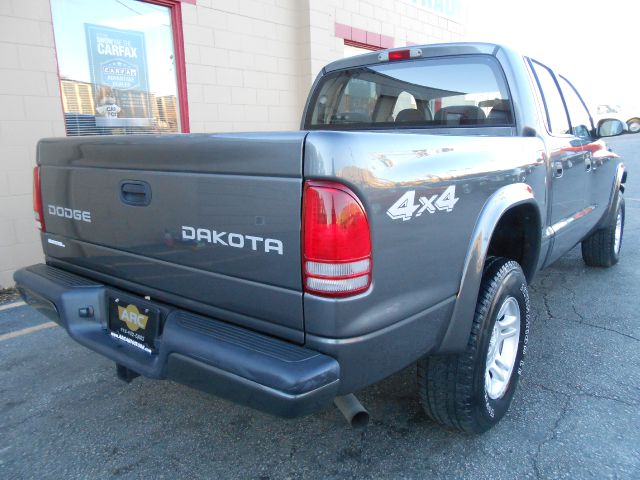 2004 Dodge Dakota 4dr LX 4WD Auto