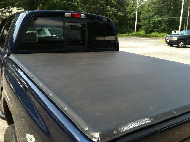 2004 Dodge Dakota 2dr Cpe GLS TDI Manual