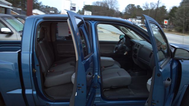 2005 Dodge Dakota Collection Rogue