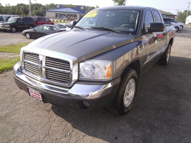 2005 Dodge Dakota LS ES