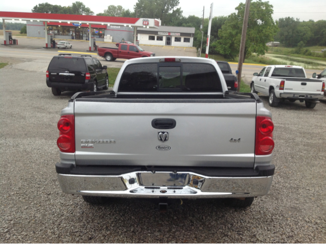 2005 Dodge Dakota Collection Rogue