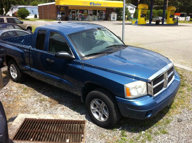 2005 Dodge Dakota SLT 4-door 4WD