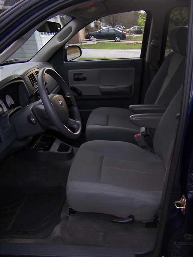 2005 Dodge Dakota Unknown