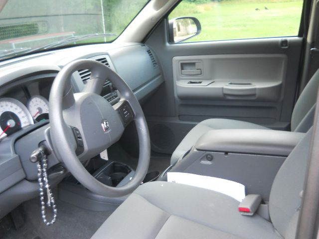 2005 Dodge Dakota Collection Rogue