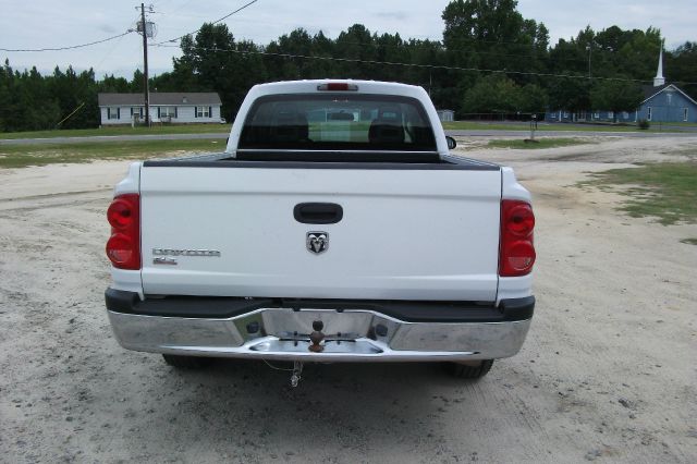 2005 Dodge Dakota SLT 4-door 4WD