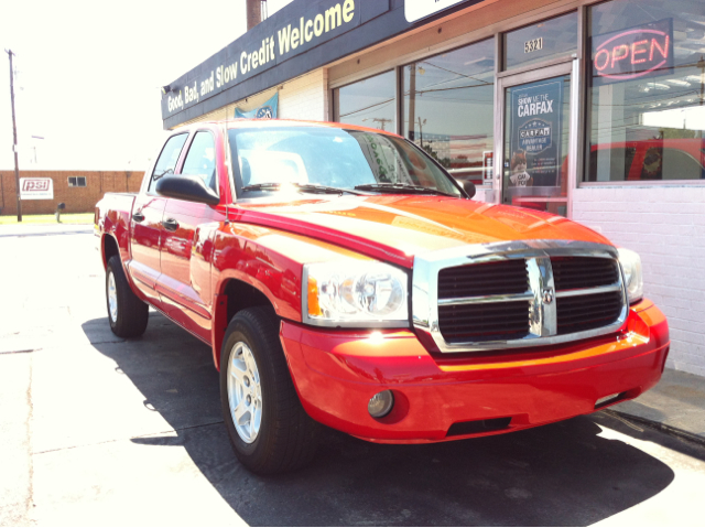 2005 Dodge Dakota LS ES