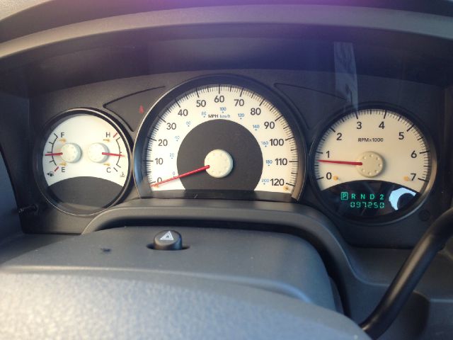 2005 Dodge Dakota 4dr LX 4WD Auto