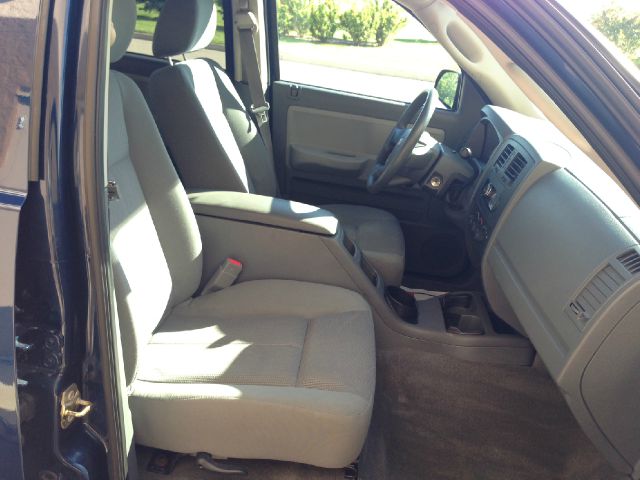 2005 Dodge Dakota 4dr LX 4WD Auto