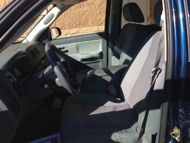 2005 Dodge Dakota 4dr LX 4WD Auto