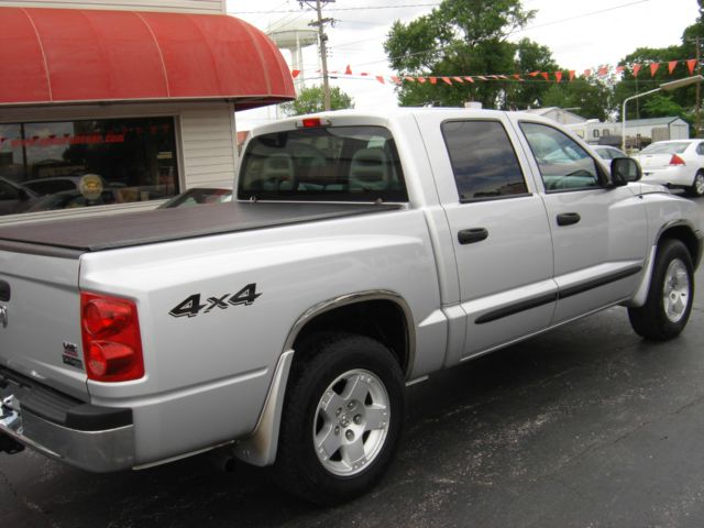 2005 Dodge Dakota Collection Rogue