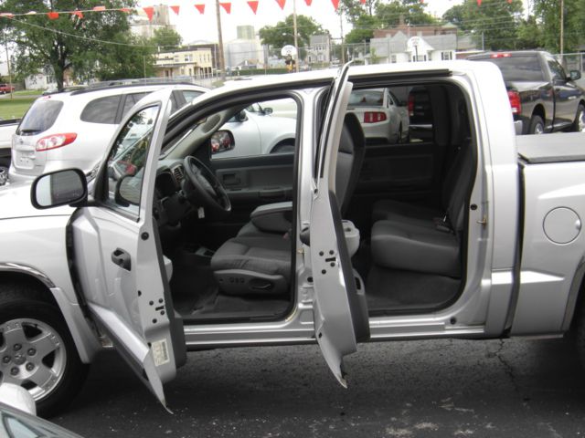 2005 Dodge Dakota Collection Rogue