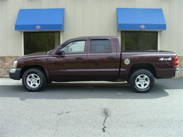 2005 Dodge Dakota SLT