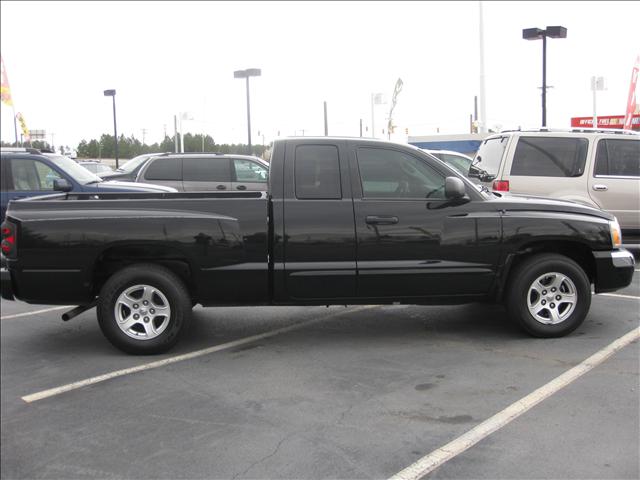 2005 Dodge Dakota SLT