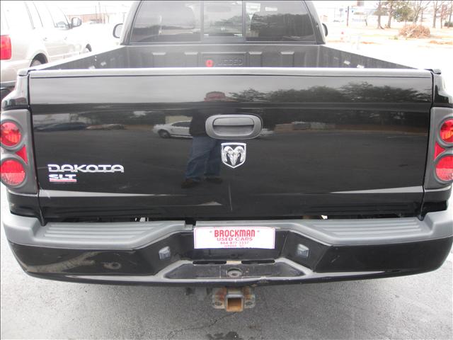 2005 Dodge Dakota SLT