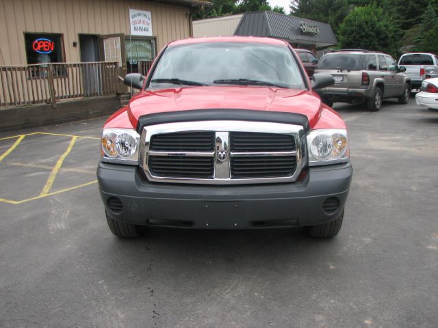 2005 Dodge Dakota 4dr LX 4WD Auto