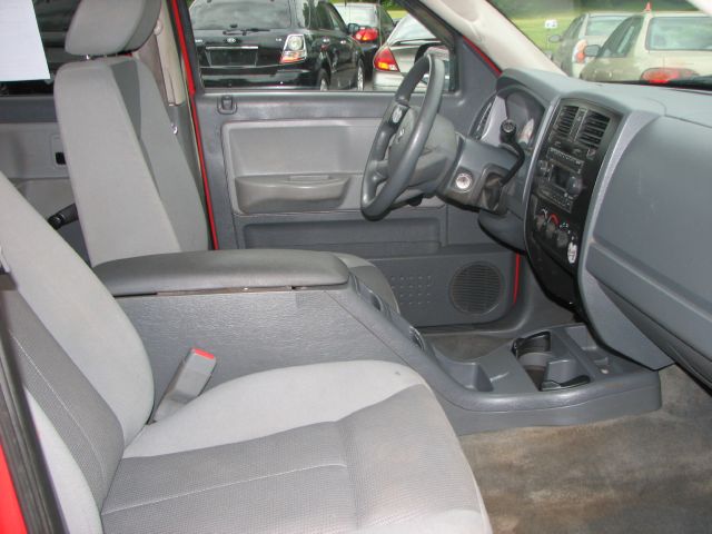 2005 Dodge Dakota 4dr LX 4WD Auto