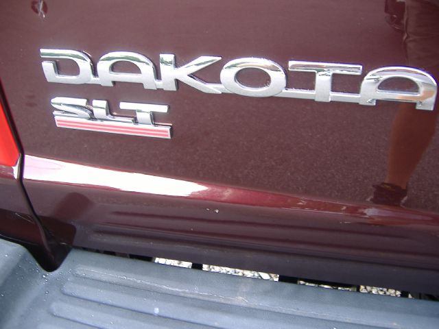 2005 Dodge Dakota Collection Rogue