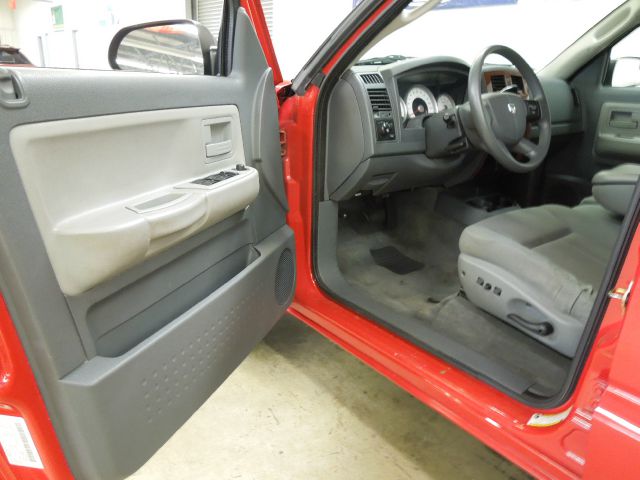 2005 Dodge Dakota LS ES