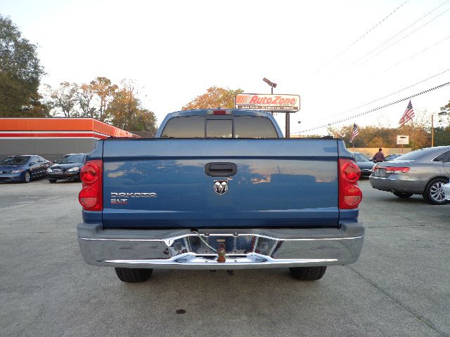 2005 Dodge Dakota LS ES