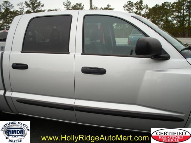 2005 Dodge Dakota SLT