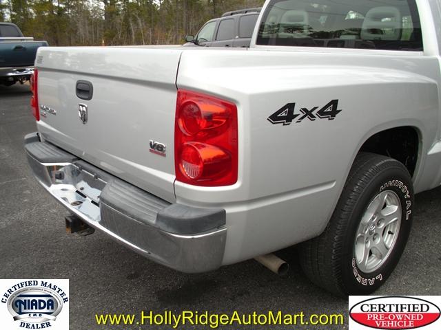 2005 Dodge Dakota SLT
