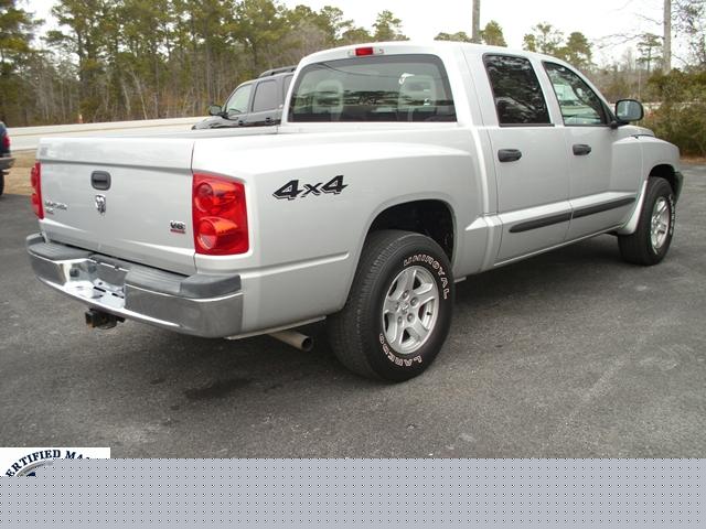 2005 Dodge Dakota SLT