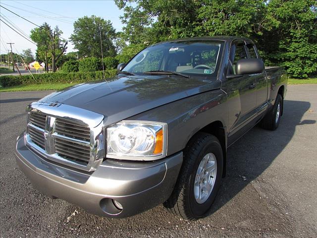 2005 Dodge Dakota 2dr Cpe Auto W/moonroof
