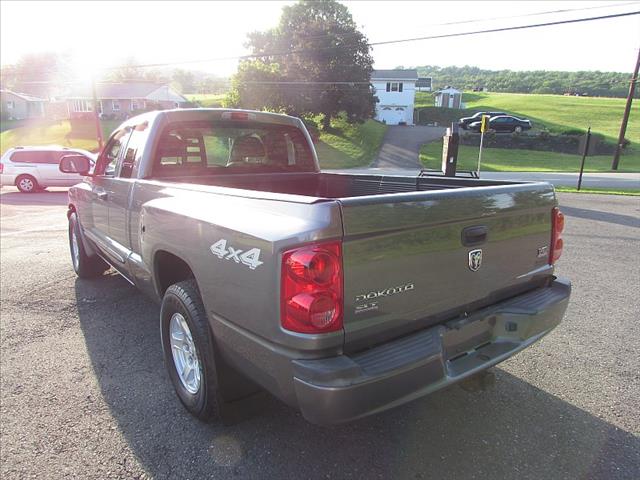 2005 Dodge Dakota 2dr Cpe Auto W/moonroof