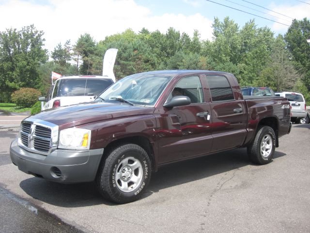 2005 Dodge Dakota 4dr LX 4WD Auto
