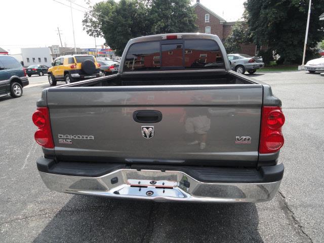 2005 Dodge Dakota SLT