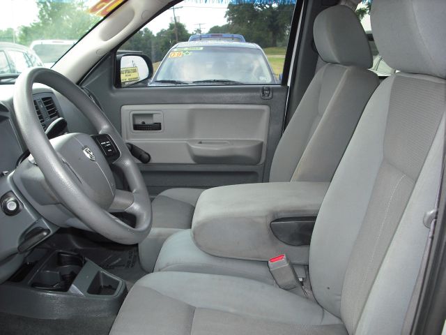 2005 Dodge Dakota Unknown