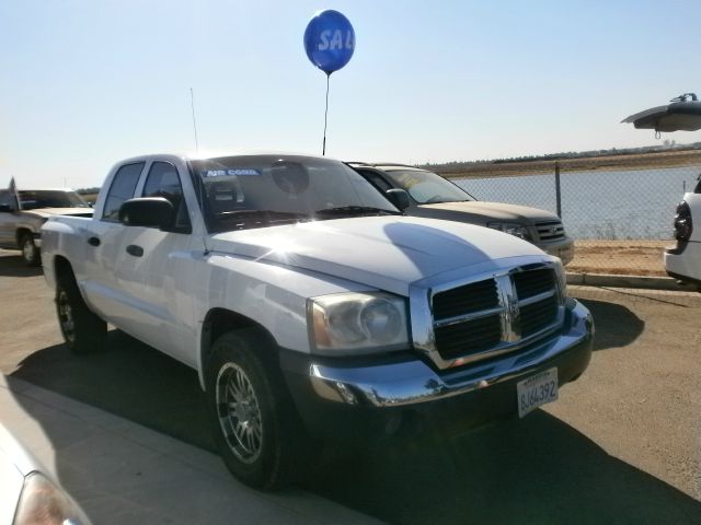 2005 Dodge Dakota LS ES