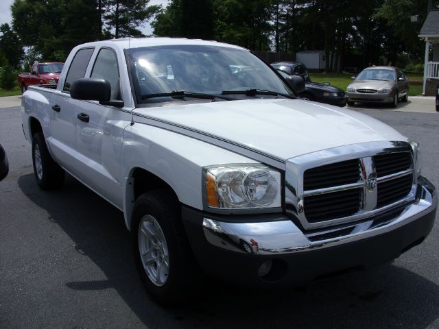 2005 Dodge Dakota LS ES