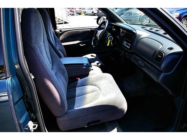 2005 Dodge Dakota SLT