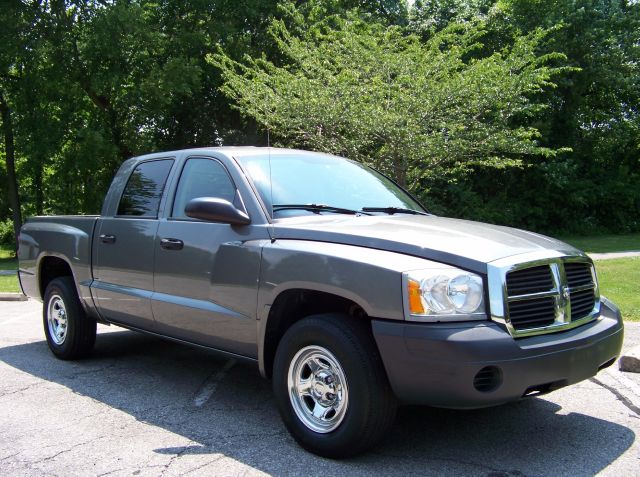 2005 Dodge Dakota 4dr LX 4WD Auto