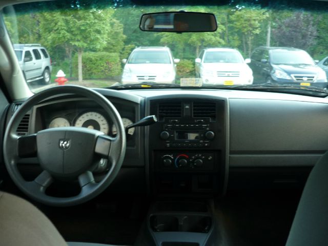 2006 Dodge Dakota 4dr LX 4WD Auto
