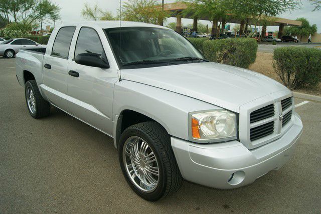 2006 Dodge Dakota LS ES