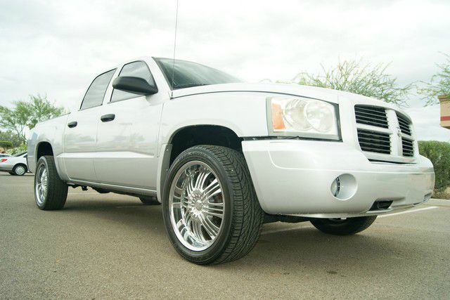 2006 Dodge Dakota LS ES