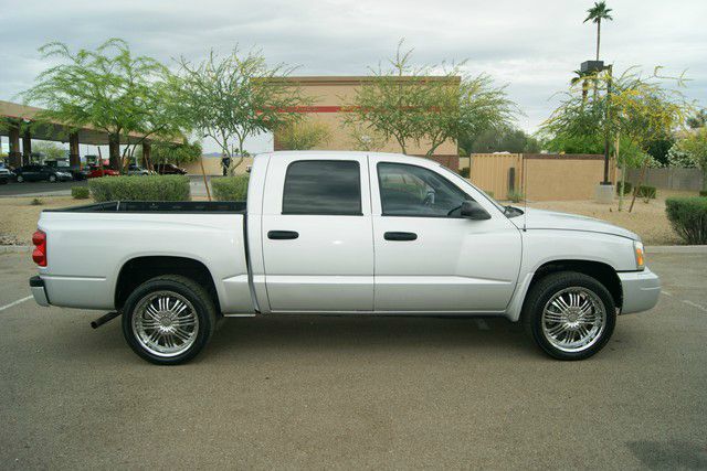 2006 Dodge Dakota LS ES