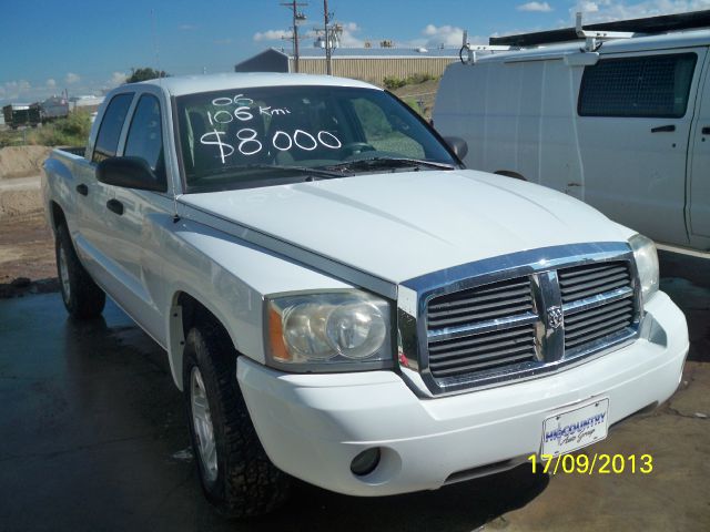 2006 Dodge Dakota LS ES