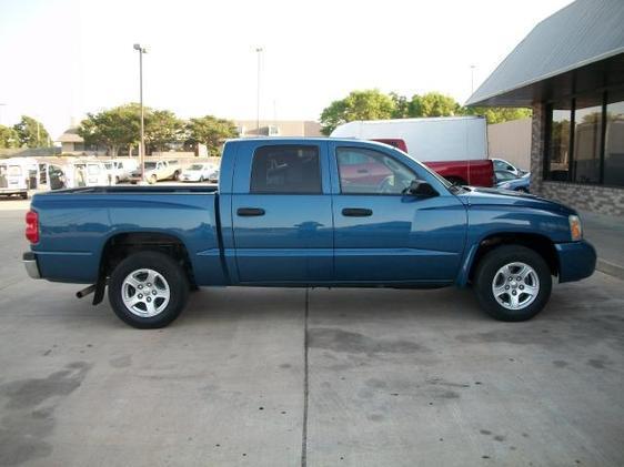 2006 Dodge Dakota LS ES