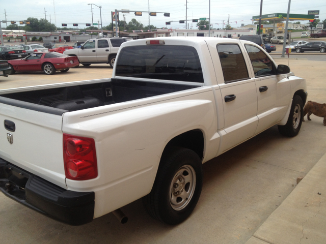 2006 Dodge Dakota 4dr LX 4WD Auto