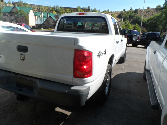 2006 Dodge Dakota 4dr LX 4WD Auto
