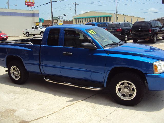 2007 Dodge Dakota SLT 4-door 4WD
