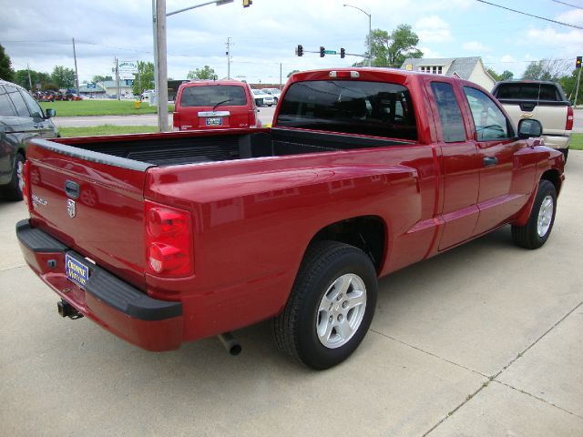 2007 Dodge Dakota SLT 4-door 4WD