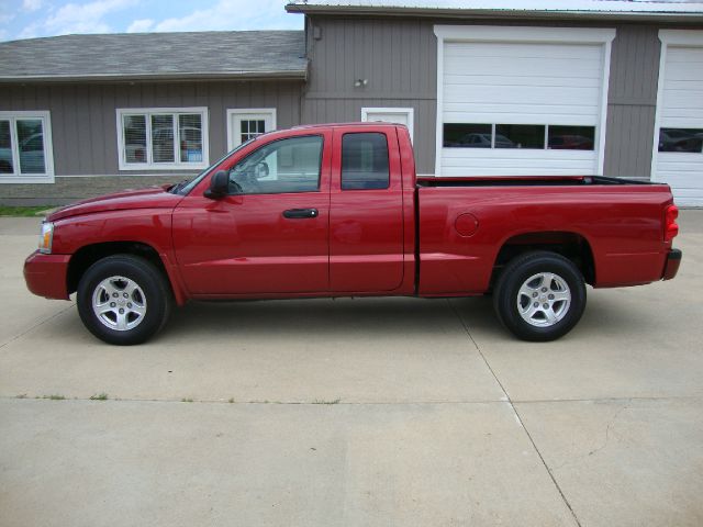 2007 Dodge Dakota SLT 4-door 4WD