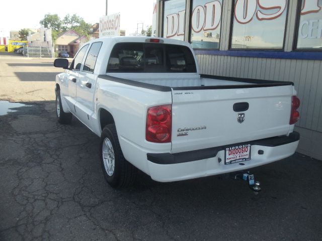 2007 Dodge Dakota LS ES