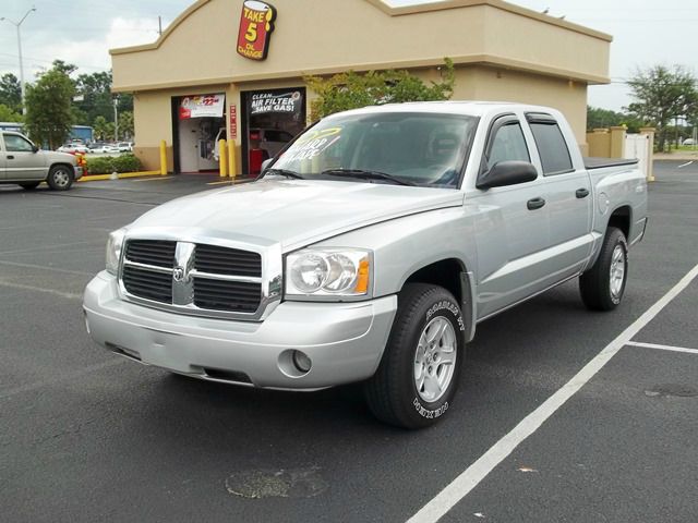 2007 Dodge Dakota LS ES