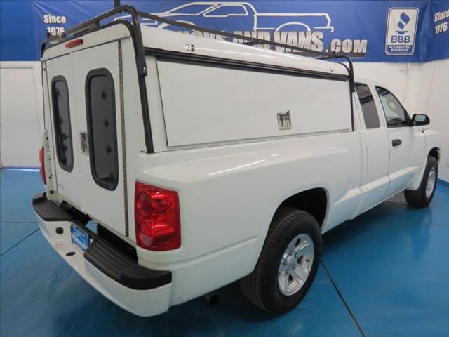 2008 Dodge Dakota 2005 4dr Sdn SE 3.0L Quattro A