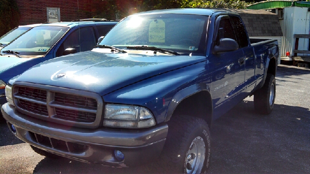 2009 Dodge Dakota 4dr Sdn V6 CVT 3.5 SV W/premium Pkg